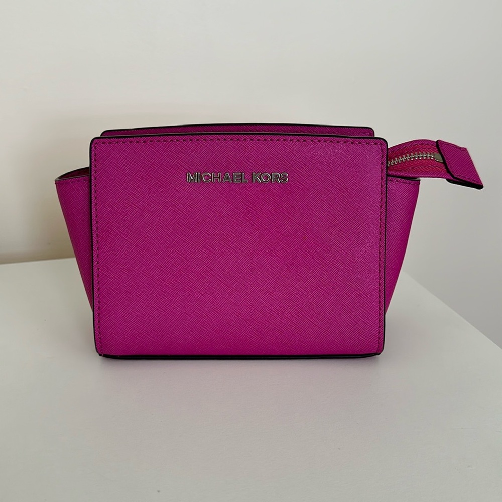 Michael Kors Mini Hot Pink Selma Messenger Crossbody Bag